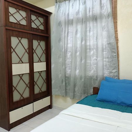 Oyo Home 90419 Sahar Guesthouse Malacca Eksteriør billede