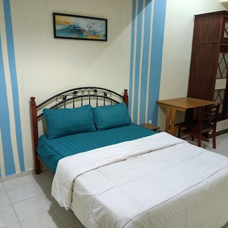 Oyo Home 90419 Sahar Guesthouse Malacca Eksteriør billede