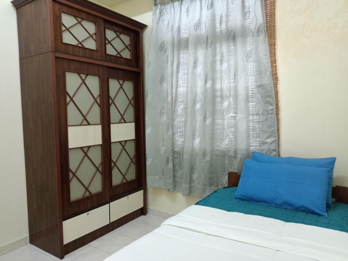 Oyo Home 90419 Sahar Guesthouse Malacca Eksteriør billede