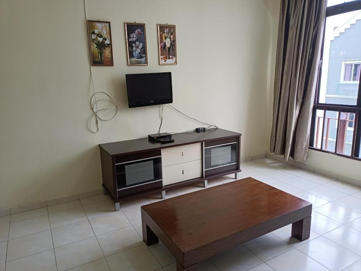 Oyo Home 90419 Sahar Guesthouse Malacca Eksteriør billede