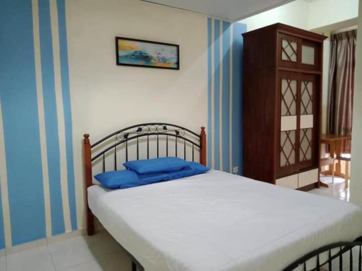 Oyo Home 90419 Sahar Guesthouse Malacca Eksteriør billede