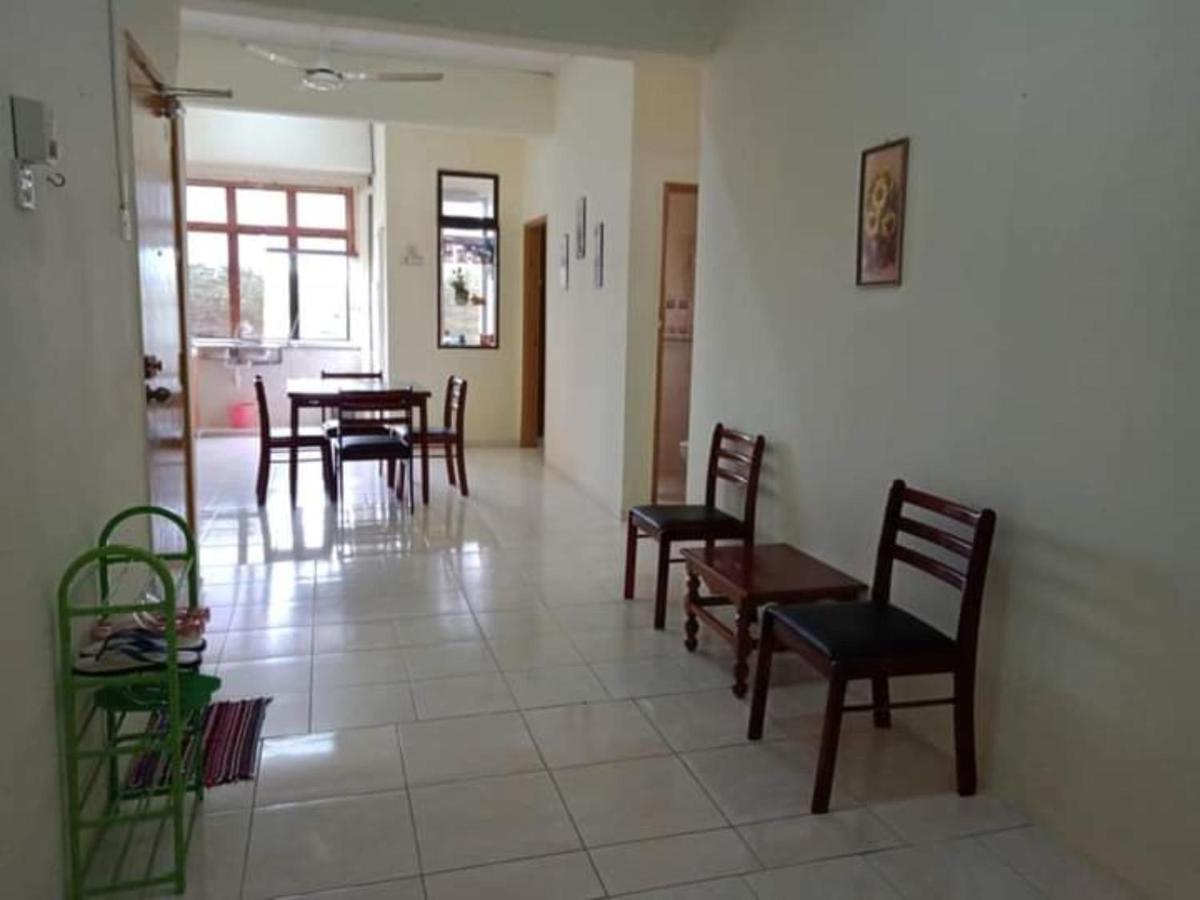 Oyo Home 90419 Sahar Guesthouse Malacca Eksteriør billede