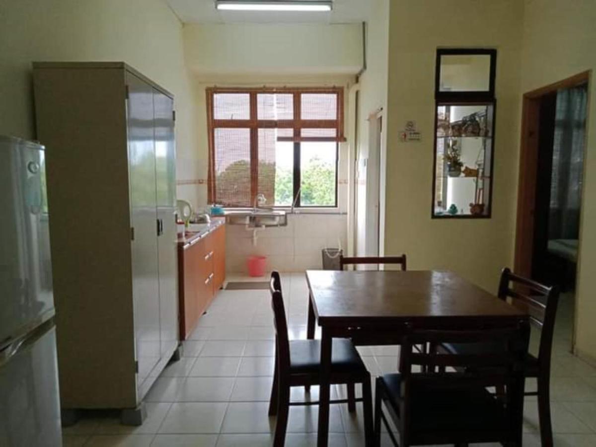 Oyo Home 90419 Sahar Guesthouse Malacca Eksteriør billede