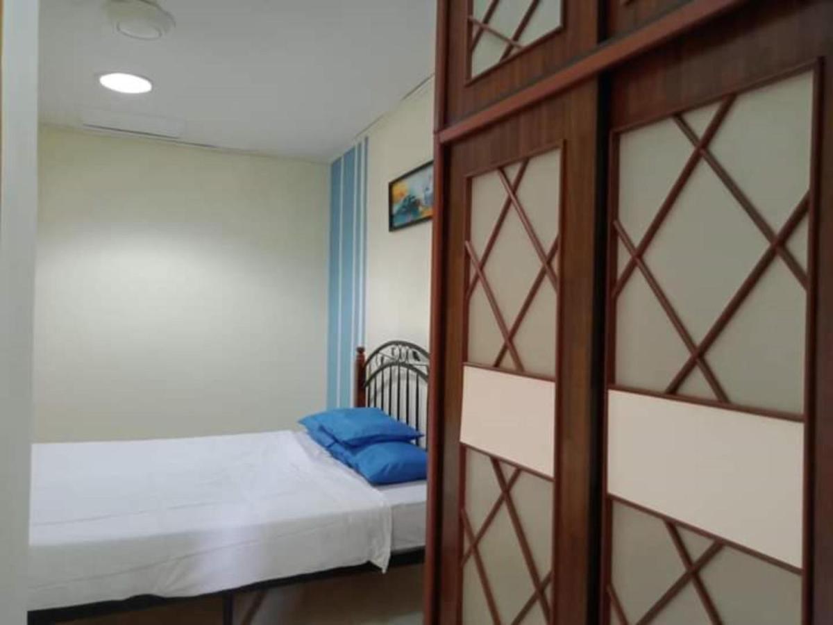 Oyo Home 90419 Sahar Guesthouse Malacca Eksteriør billede