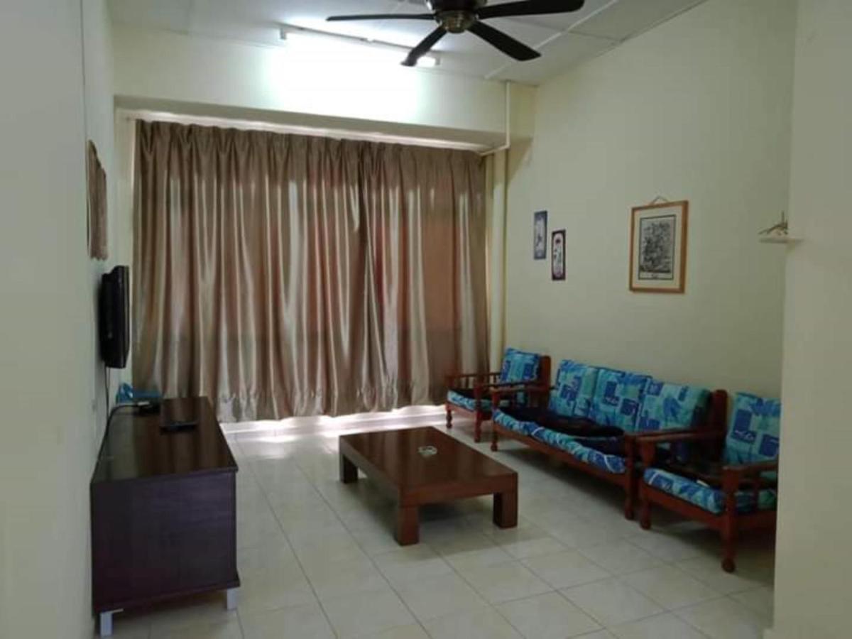 Oyo Home 90419 Sahar Guesthouse Malacca Eksteriør billede