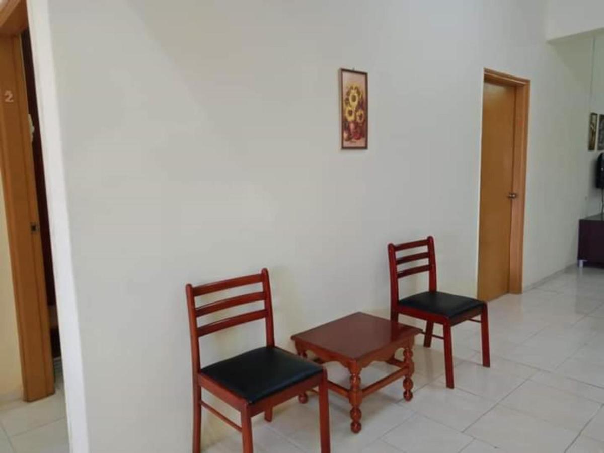 Oyo Home 90419 Sahar Guesthouse Malacca Eksteriør billede